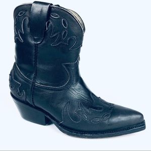 Maraschino Black Leather Short Cowboy Boots